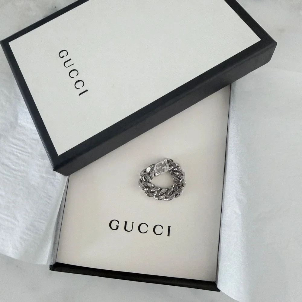 Gucci interlocking gg